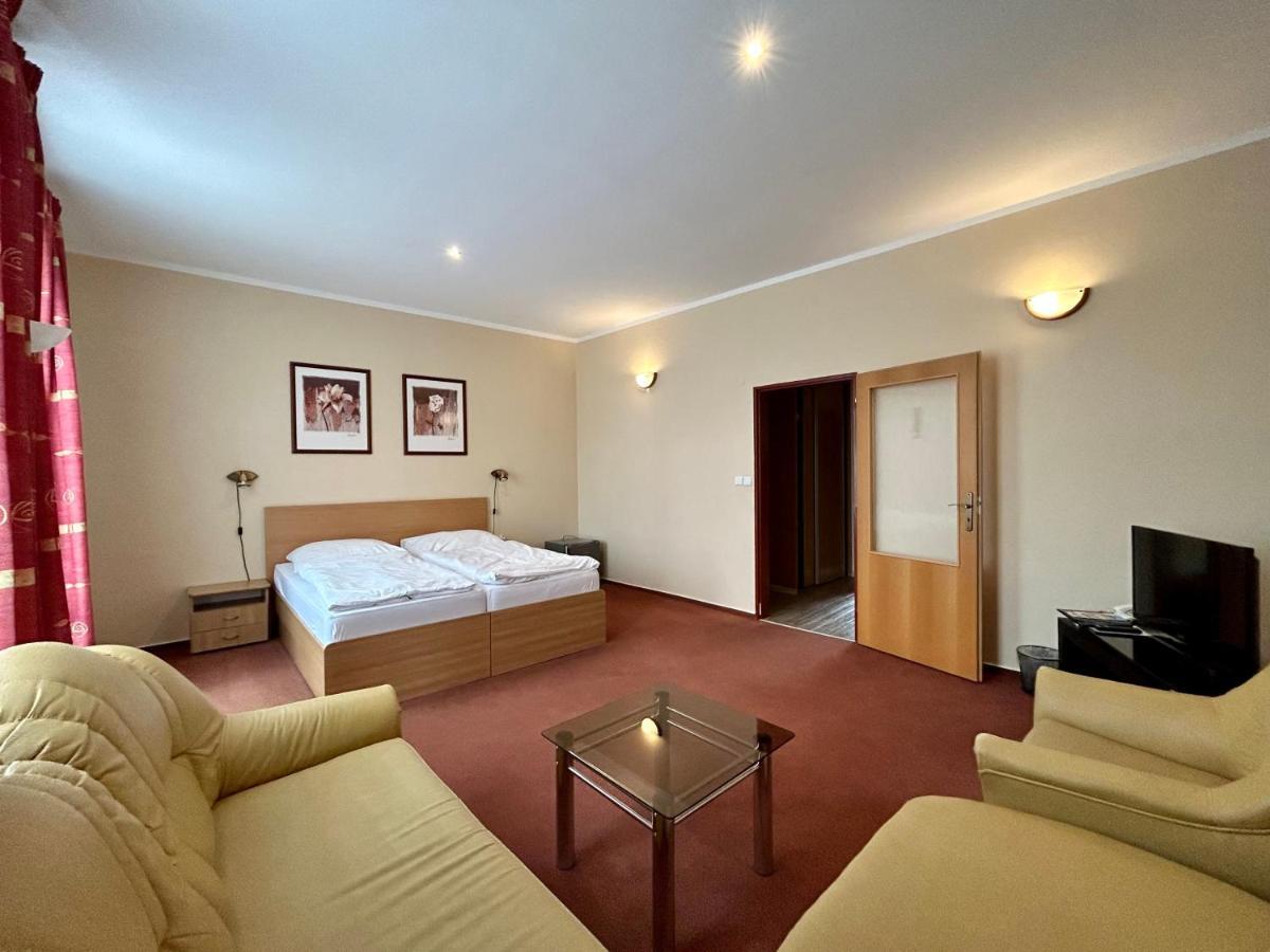 Hotel Rohac Trstena Ngoại thất bức ảnh