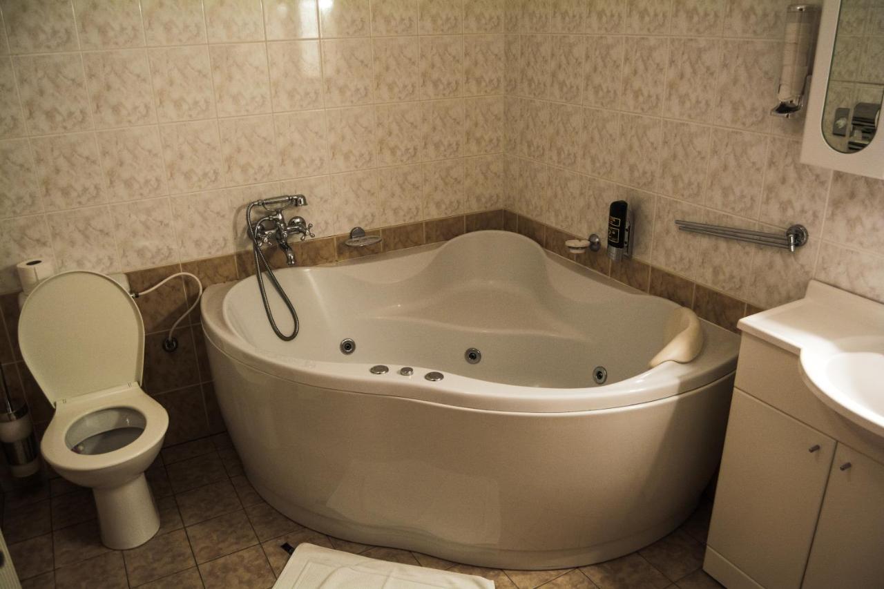 Hotel Rohac Trstena Ngoại thất bức ảnh
